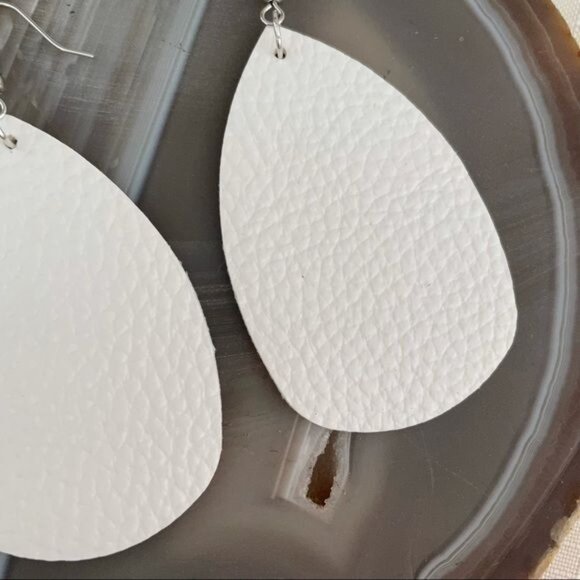 Faux Leather Teardrop Earrings in White New and Lightweight - Picture 4 of 6